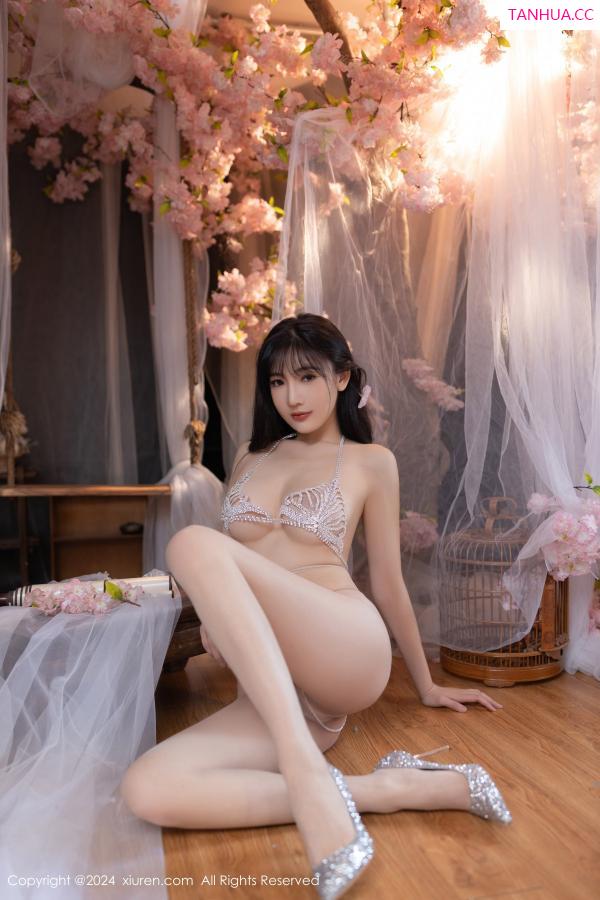 陆萱萱  [XiuRen]高清写真图 2024.07.04 No.8807 陆萱萱 性感美腿第48张图片